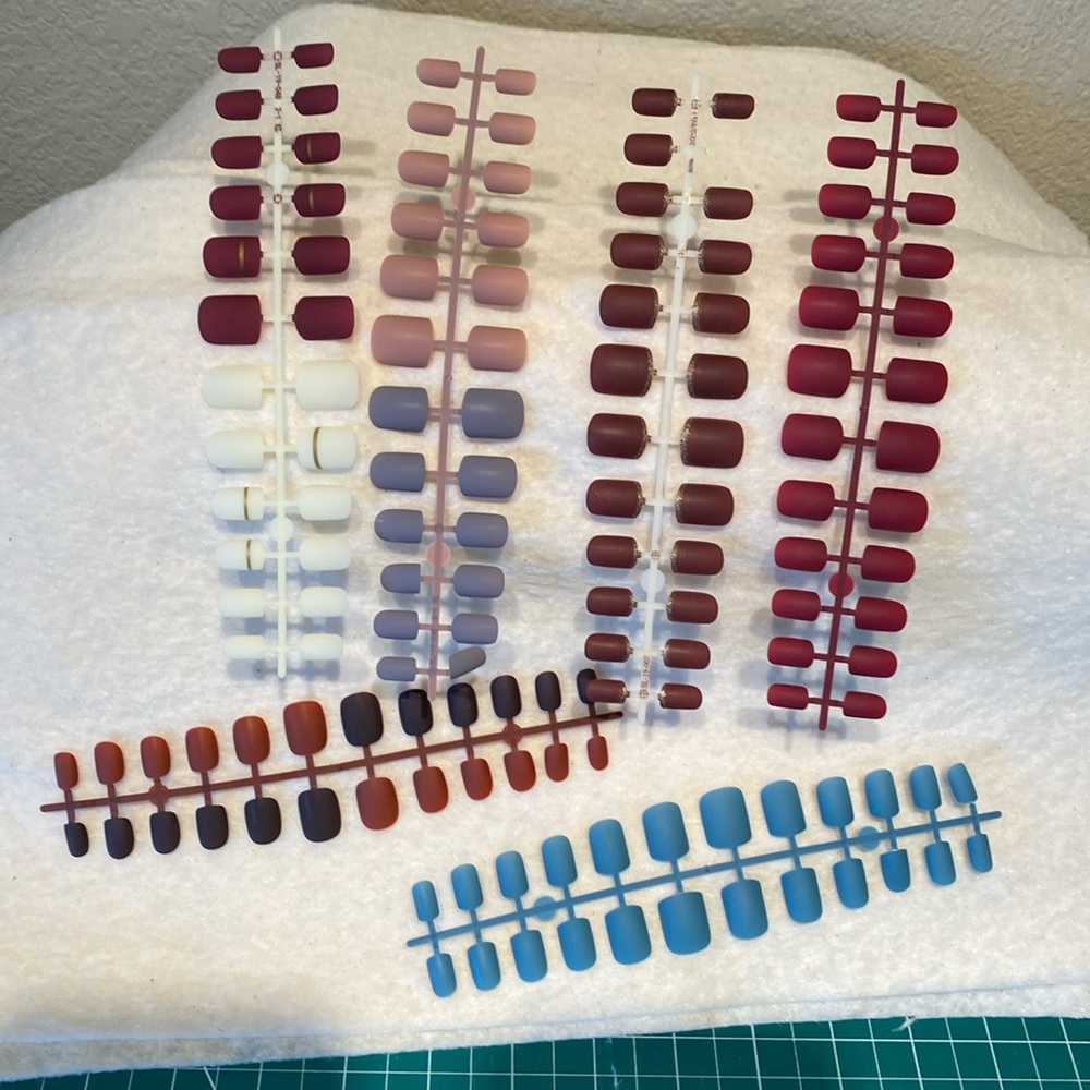 Press-on Six Matte Nails Sets Assorted (v)